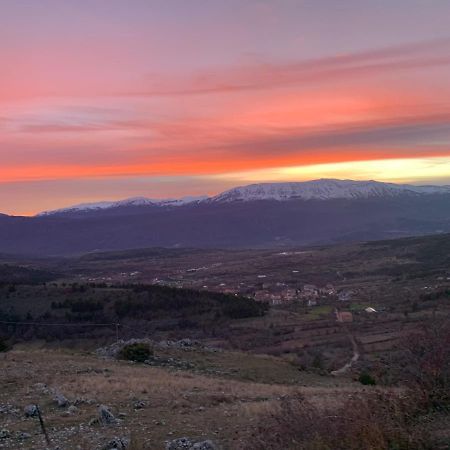 Villa La casa di mezzo Calascio Esterno foto